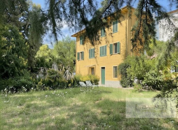 casa indipendente in vendita a Camaiore in zona Lido di Camaiore