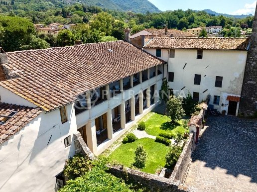 casa indipendente in vendita a Camaiore in zona Lido di Camaiore
