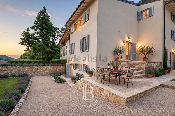 casa indipendente in vendita a Camaiore in zona Lombrici