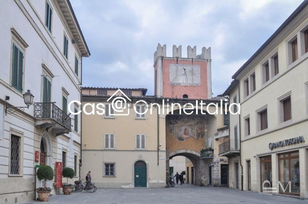 casa indipendente in vendita a Camaiore