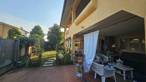 casa indipendente in vendita a Camaiore in zona Capezzano Pianore