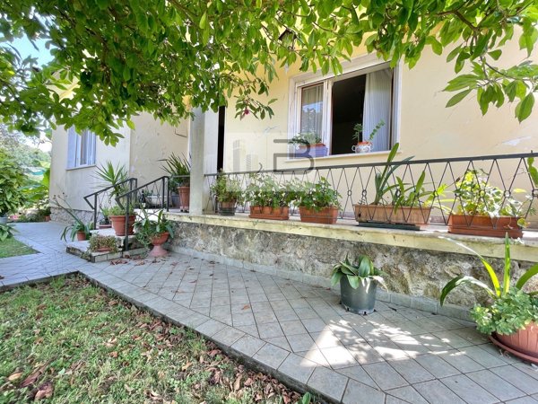 casa indipendente in vendita a Camaiore in zona Marignana