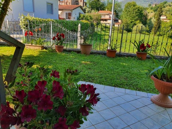 casa indipendente in vendita a Camaiore