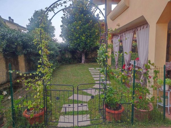 casa indipendente in vendita a Camaiore