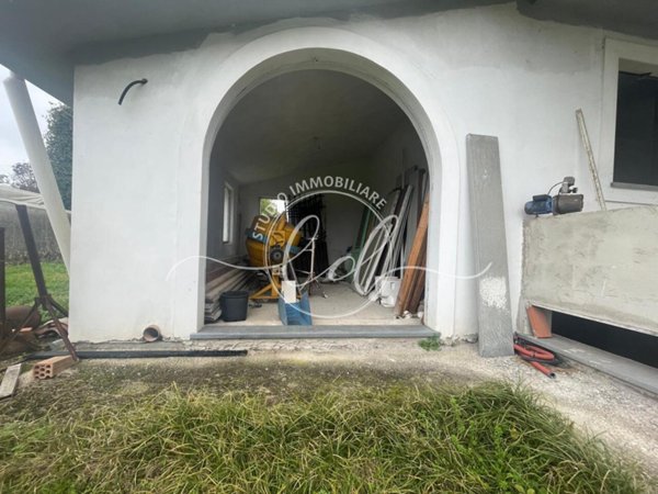 casa indipendente in vendita a Camaiore in zona Lido di Camaiore