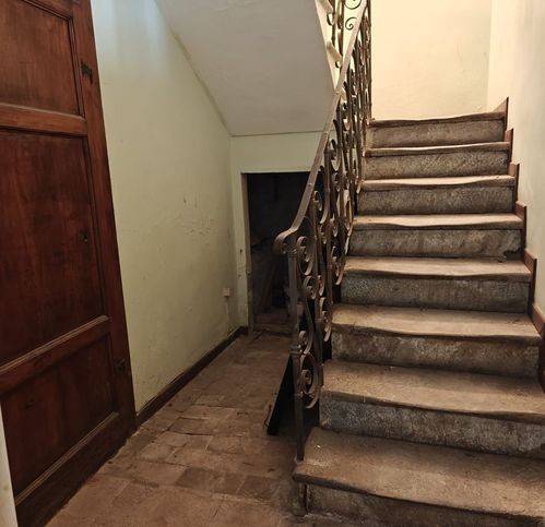 intera palazzina in vendita a Camaiore in zona Nocchi