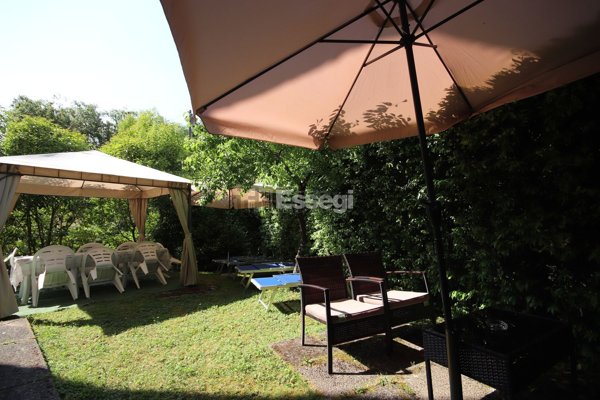 casale in vendita a Camaiore in zona Valpromaro