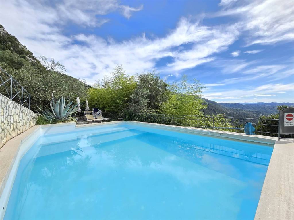 casa indipendente in vendita a Camaiore in zona Pieve di Camaiore