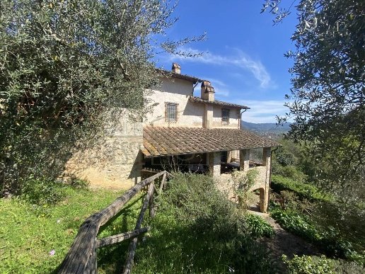 casa indipendente in vendita a Camaiore in zona Montebello