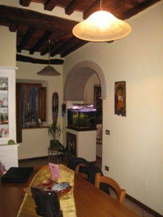 casa indipendente in vendita a Camaiore in zona Vado