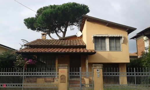 casa indipendente in vendita a Camaiore in zona Secco