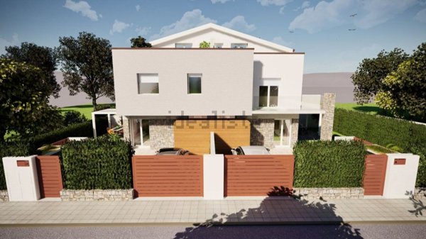 casa indipendente in vendita a Camaiore