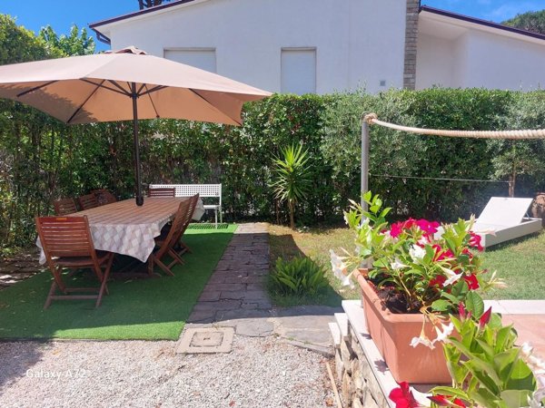 casa indipendente in vendita a Camaiore