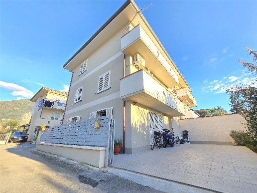casa indipendente in vendita a Camaiore in zona Pieve di Camaiore