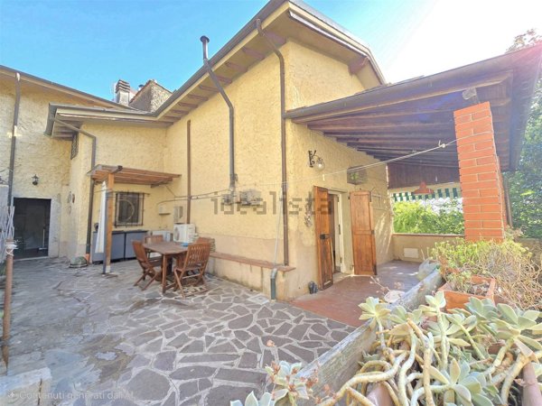 casale in vendita a Camaiore in zona Pieve di Camaiore
