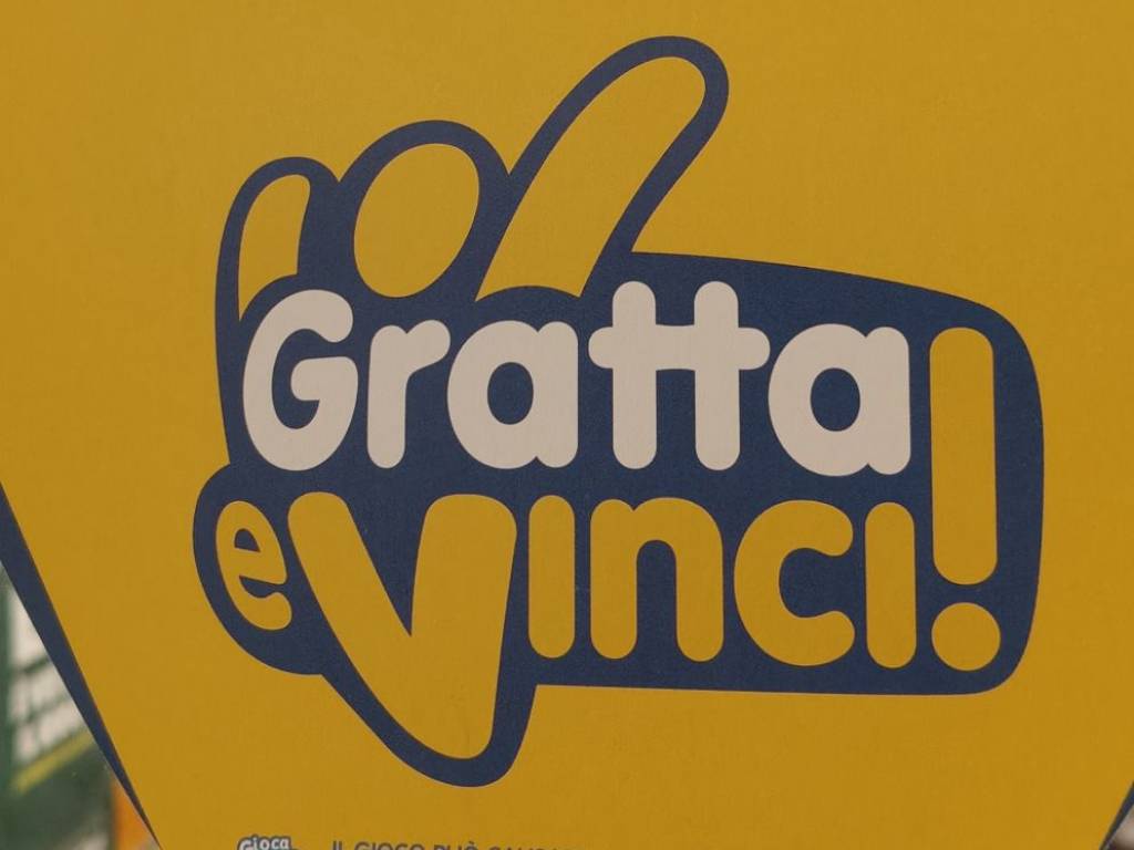 negozio in vendita a Camaiore in zona Capezzano Pianore