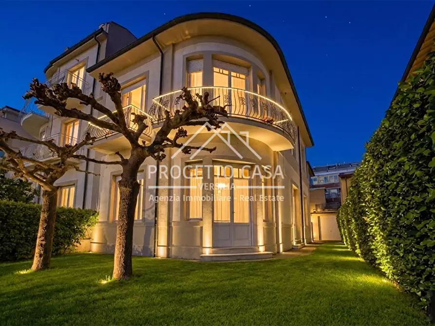 casa indipendente in vendita a Camaiore