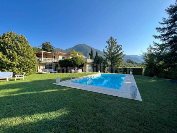 casa indipendente in vendita a Camaiore in zona Montebello