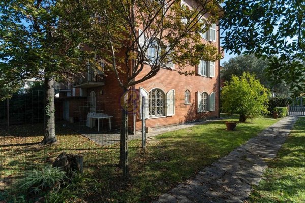casa indipendente in vendita a Camaiore in zona Secco