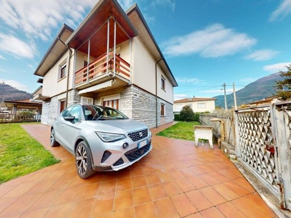 casa indipendente in vendita a Camaiore
