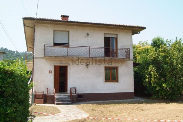 casa indipendente in vendita a Camaiore