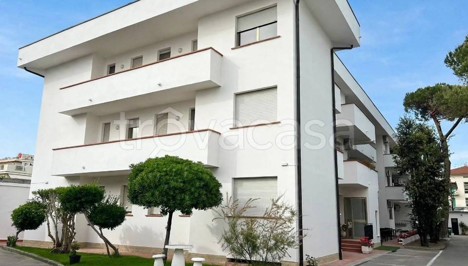 appartamento in vendita a Camaiore in zona Lido di Camaiore