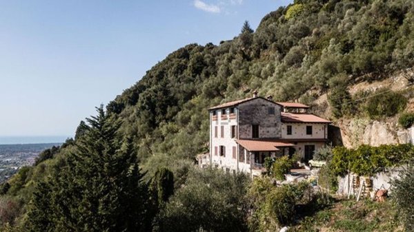 casa indipendente in vendita a Camaiore in zona Monteggiori
