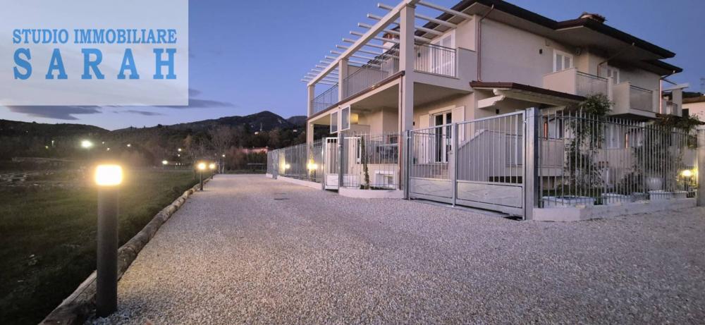 casa indipendente in vendita a Camaiore in zona Capezzano Pianore