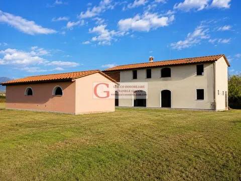 casa indipendente in vendita a Camaiore