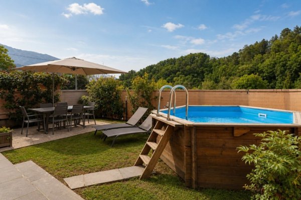 casa indipendente in vendita a Camaiore