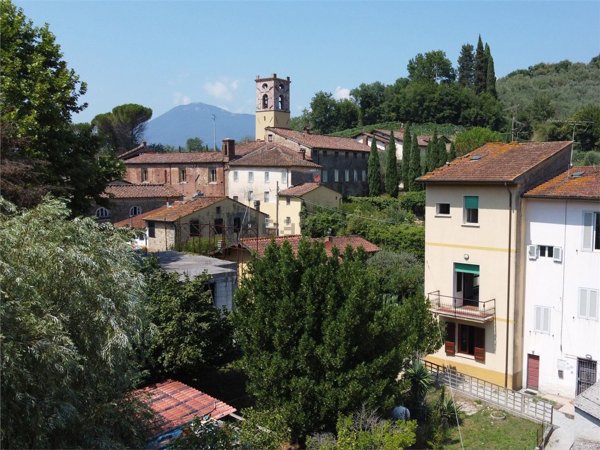 casale in vendita a Camaiore in zona Montemagno