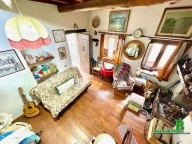 casa indipendente in vendita a Camaiore in zona Metato
