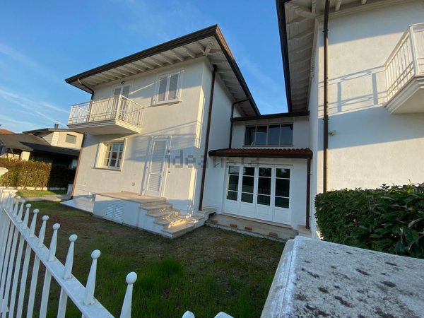 casa indipendente in vendita a Camaiore in zona Secco