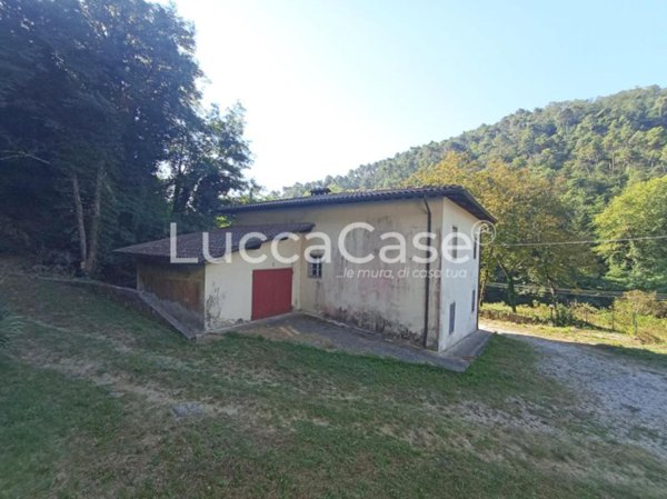 villa in vendita a Camaiore in zona Gombitelli