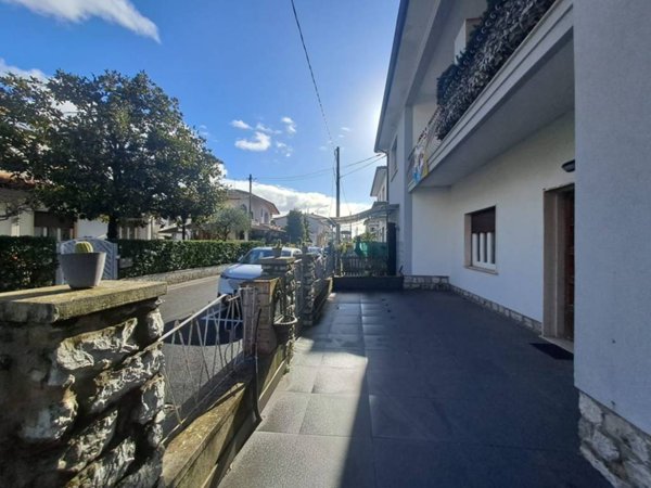 appartamento in vendita a Camaiore in zona Secco