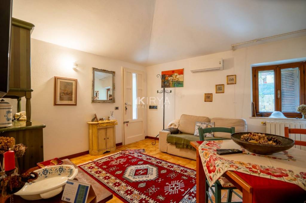 appartamento in vendita a Camaiore in zona Lombrici