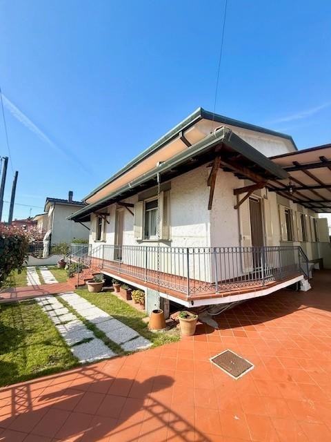 casa indipendente in vendita a Camaiore in zona Secco