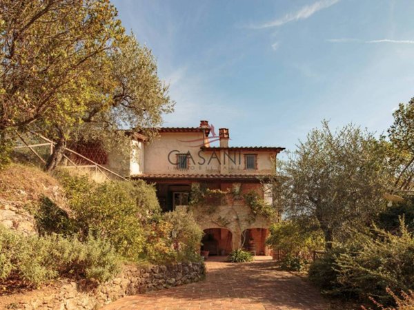 casa indipendente in vendita a Camaiore in zona Pieve di Camaiore