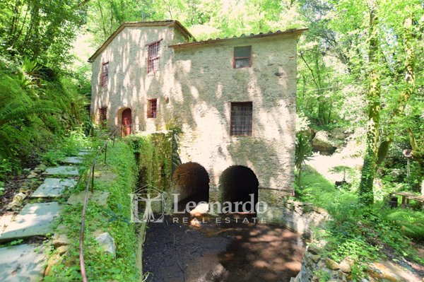 casa indipendente in vendita a Camaiore