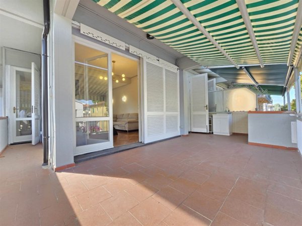 casa indipendente in vendita a Camaiore in zona Lido di Camaiore
