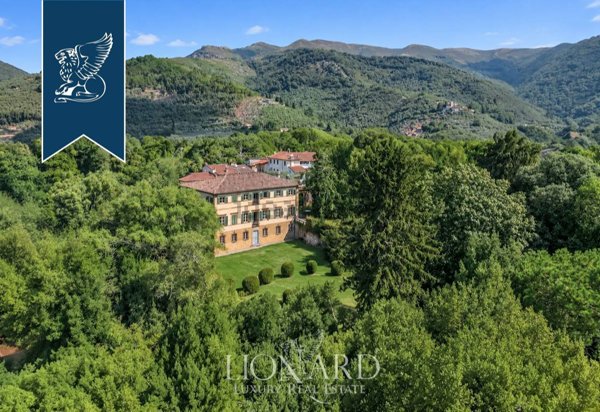 casa indipendente in vendita a Camaiore