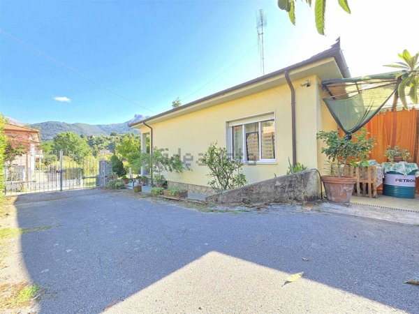 casa indipendente in vendita a Camaiore in zona Pieve di Camaiore