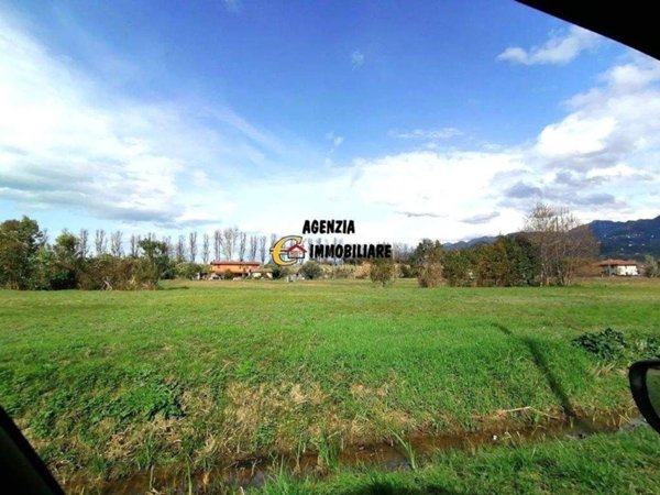 casale in vendita a Camaiore in zona Capezzano Pianore
