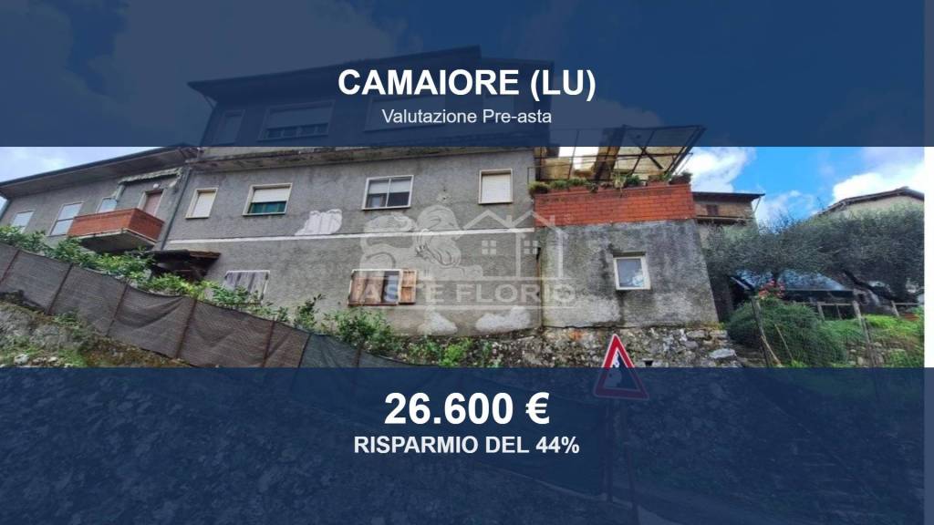 locale di sgombero in vendita a Camaiore