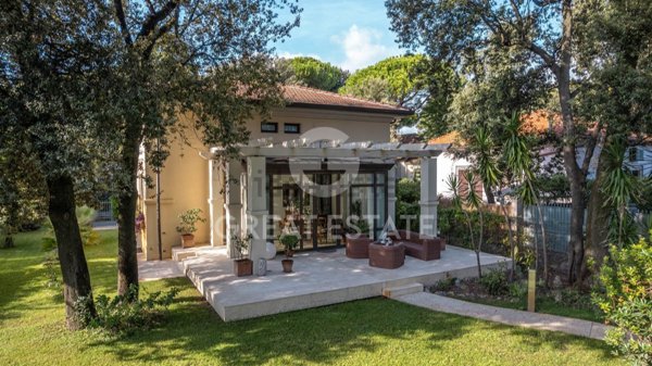 casa indipendente in vendita a Camaiore in zona Secco