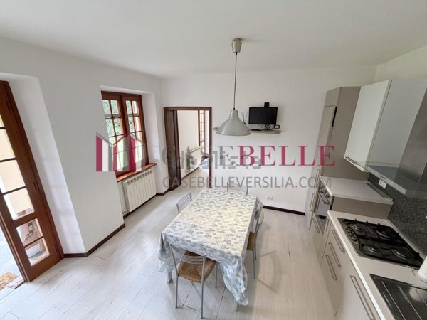 casa indipendente in vendita a Camaiore