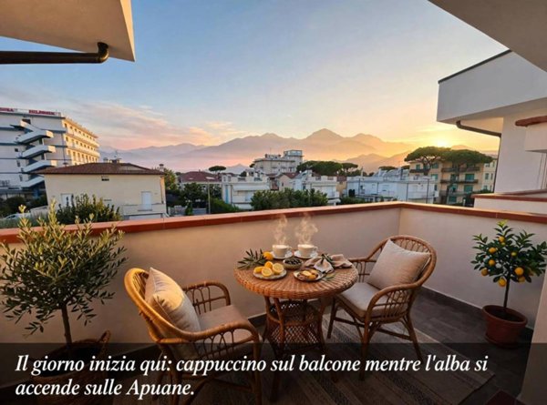 appartamento in vendita a Camaiore in zona Lido di Camaiore