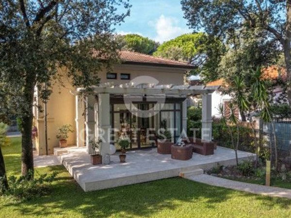 casa indipendente in vendita a Camaiore in zona Secco