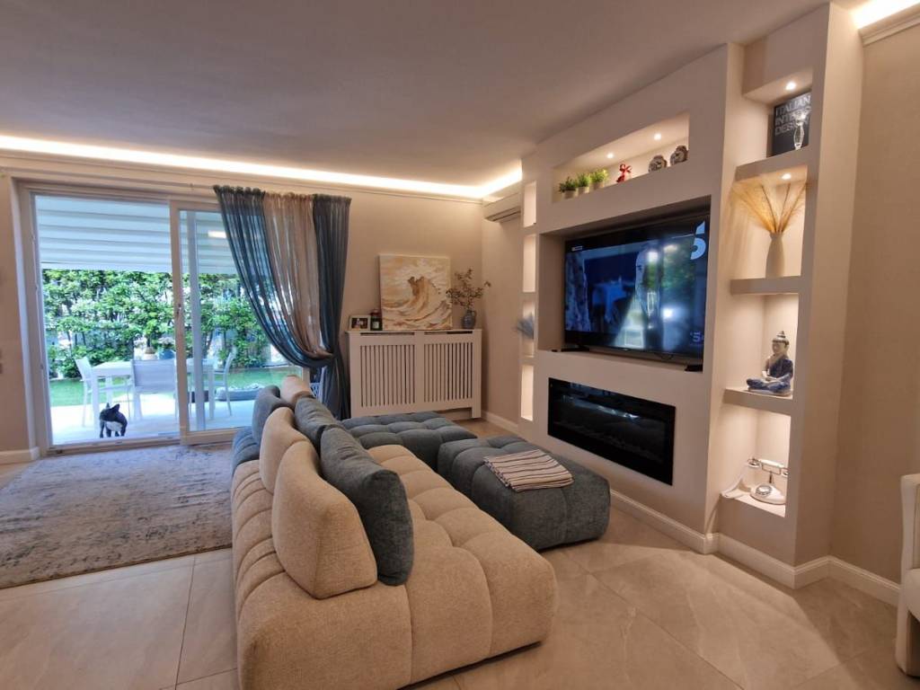 casa indipendente in vendita a Camaiore in zona Secco