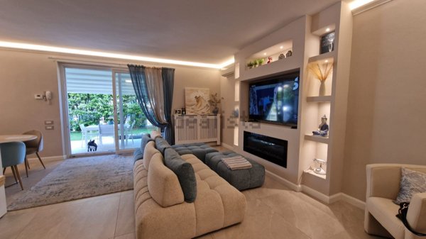 casa indipendente in vendita a Camaiore in zona Secco